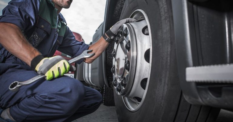 Read more about the article Truck Wheel Alignment in Rocklea Why it Matters and Best Service Provider